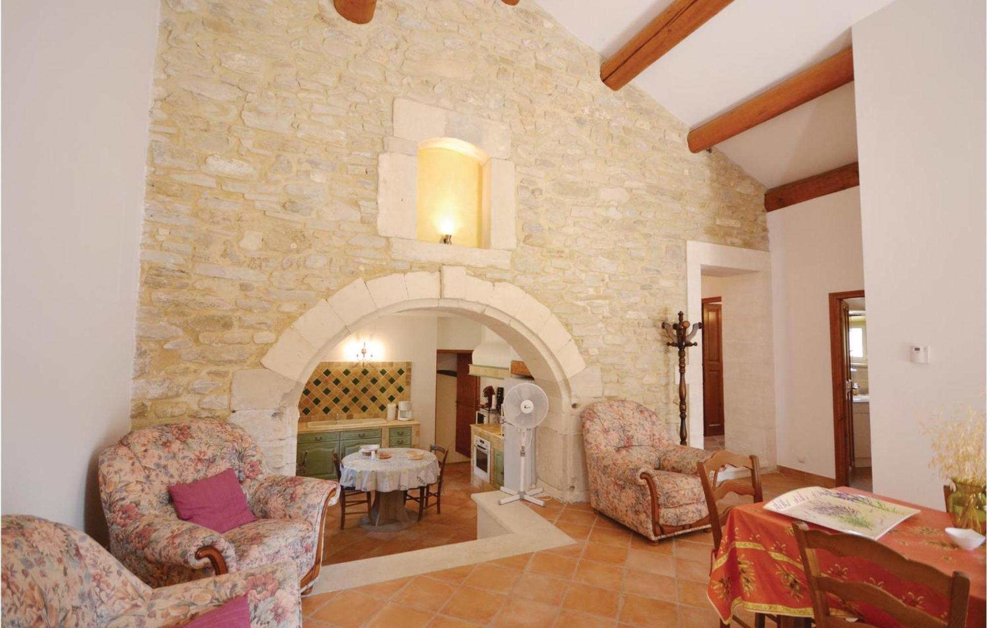 Awesome Home In Bollene With Wifi Exterior photo