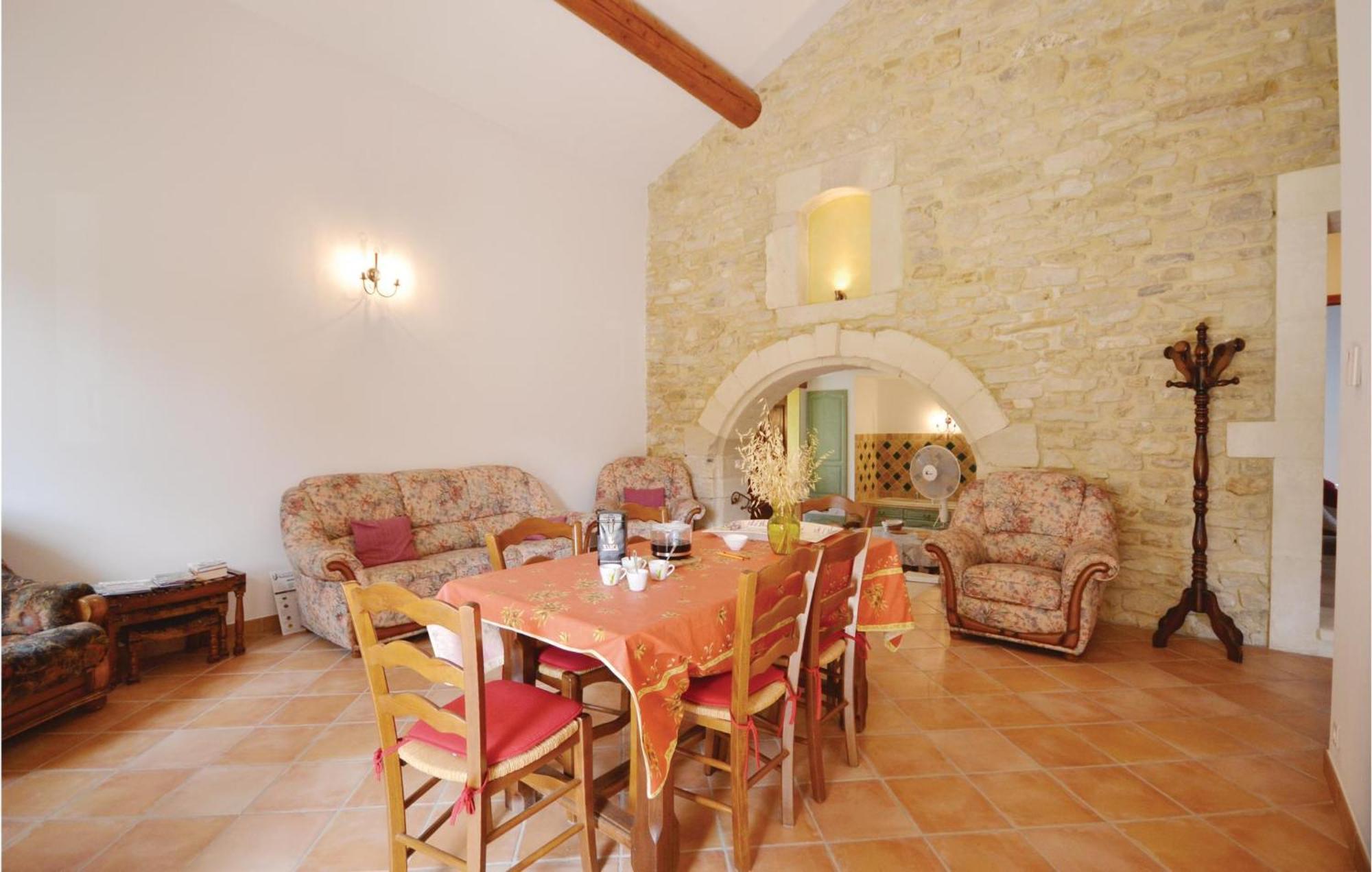 Awesome Home In Bollene With Wifi Exterior photo
